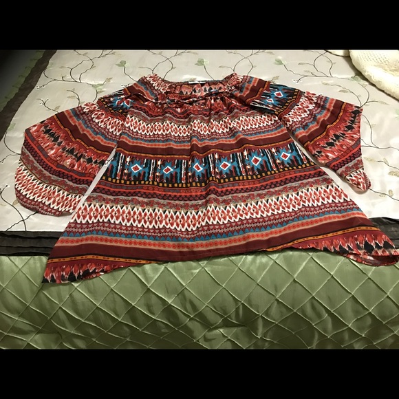 Top - Picture 2 of 2